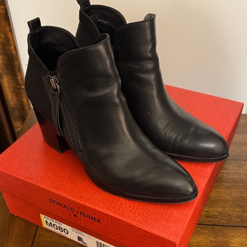 Donald J. Pliner Edyn Black Leather Heeled Boots